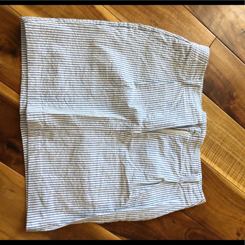 mini skirt